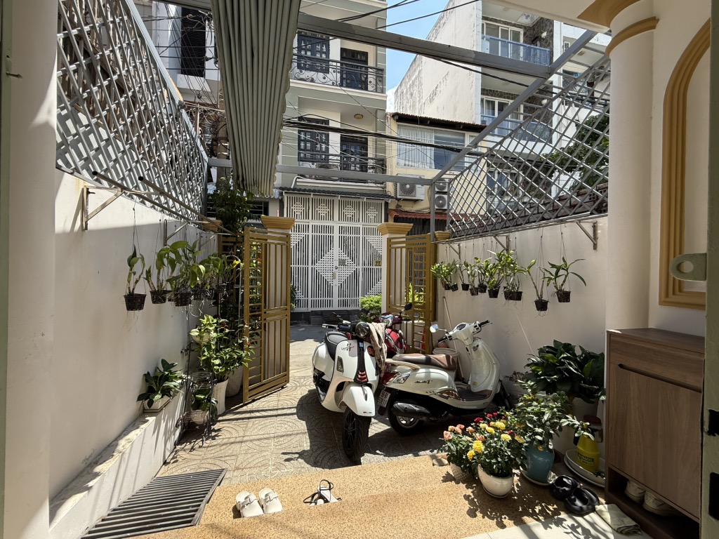 DÃY NHÀ TRỌ 10 CĂN PHÒNG MÔI PHÒNG RỘNG 16M2